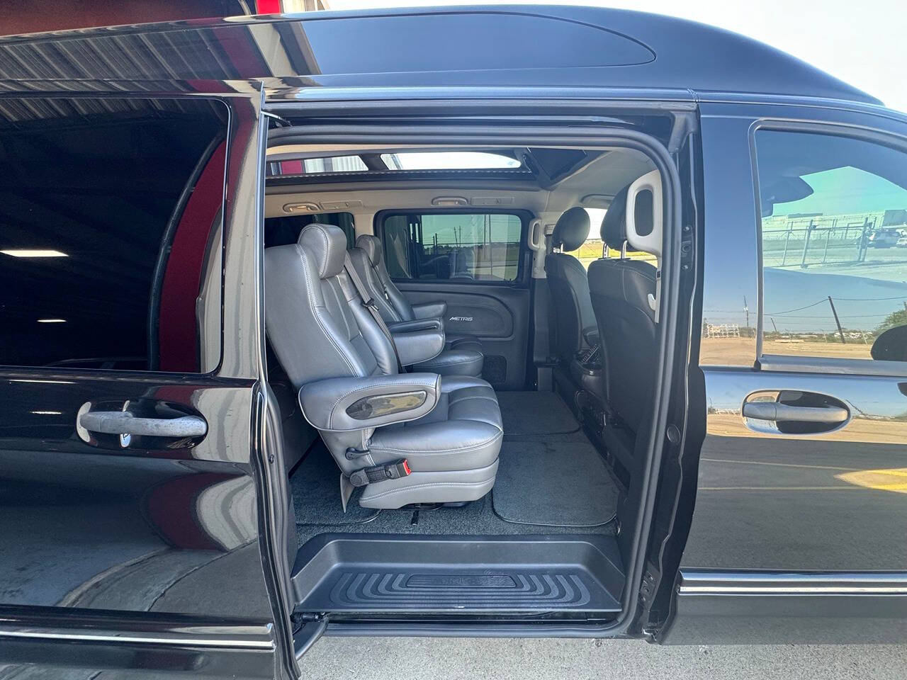 2019 Mercedes-Benz Metris for sale at Carnival Car Company in Victoria, TX