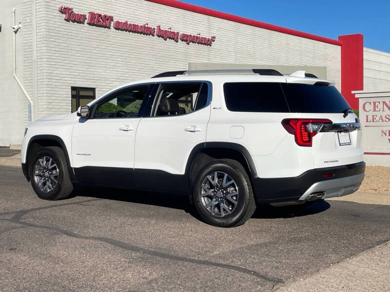 2023 GMC Acadia SLT