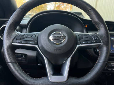 2021 Nissan Kicks SR