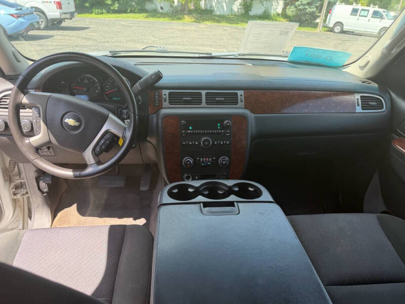 2011 Chevrolet Suburban LS 2500