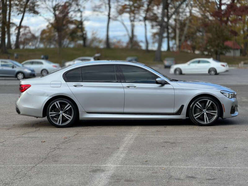 2019 BMW 7 Series 740i