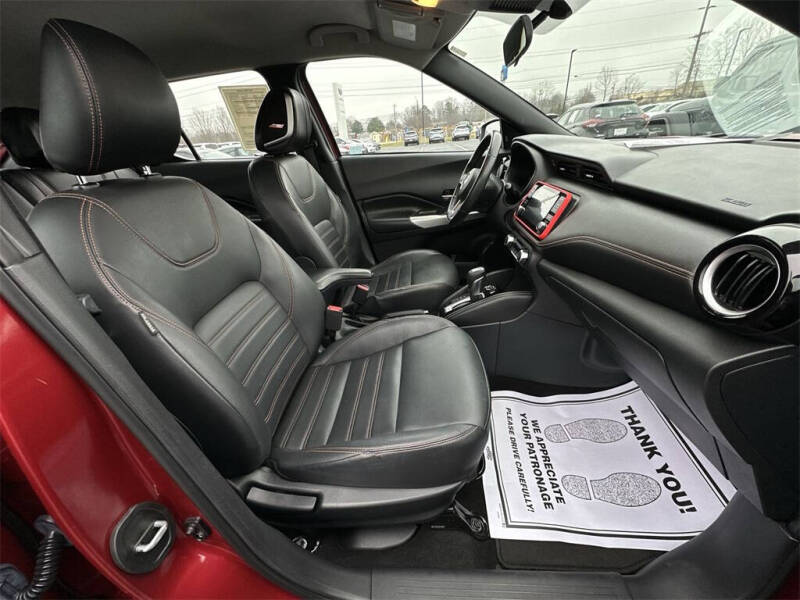 2020 Nissan Kicks SR