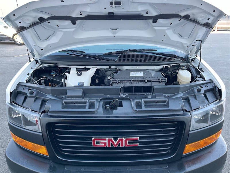 2024 GMC Savana 2500