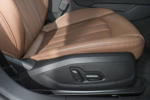 2024 Audi A4 quattro Premium Plus 40 TFSI