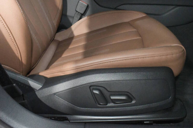 2024 Audi A4 quattro Premium Plus 40 TFSI