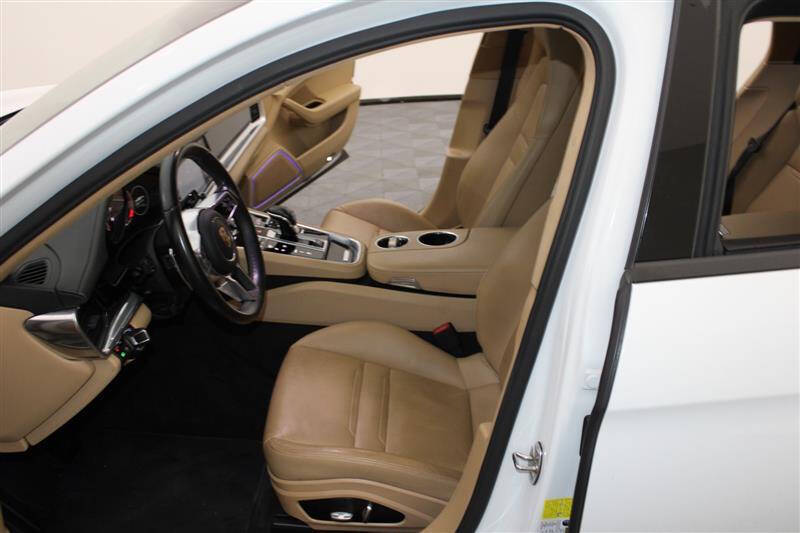 2017 Porsche Panamera