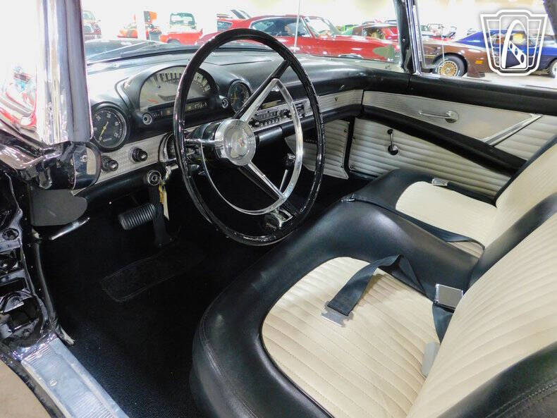 1956 Ford Thunderbird