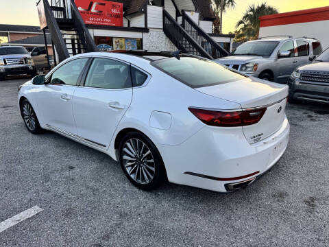 2017 Kia Cadenza Premium