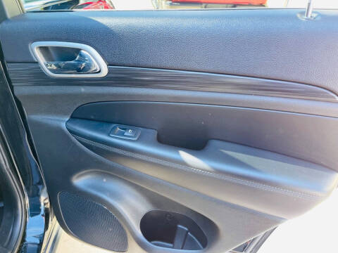 2019 Jeep Grand Cherokee Laredo