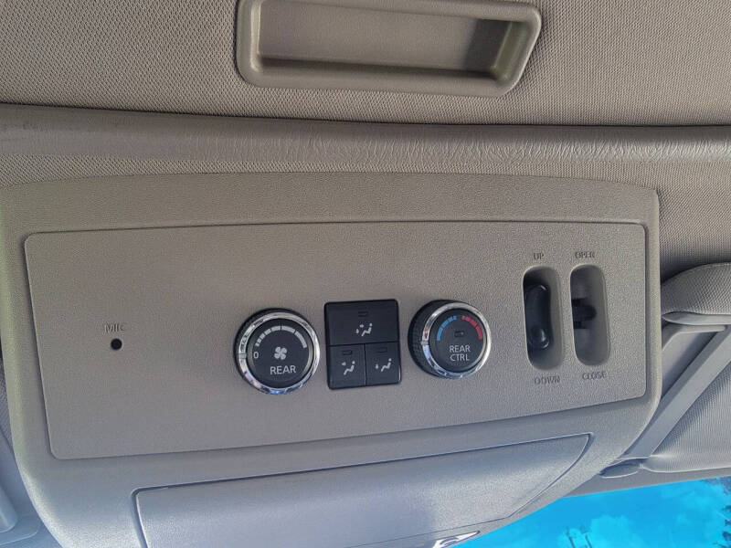 2011 Nissan Armada Platinum