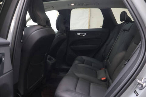 2024 Volvo XC60 B5 Plus Dark Theme