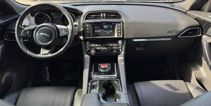 2017 Jaguar F-PACE 35t Premium