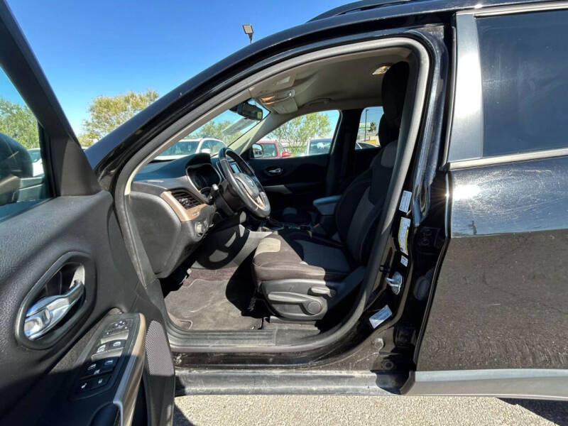 2017 Jeep Cherokee Sport Altitude