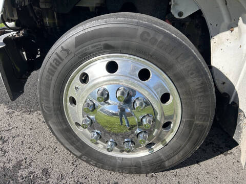 2019 Freightliner Business class M2