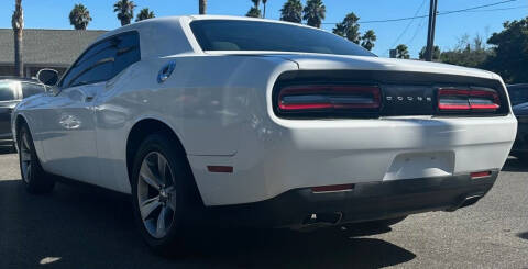 2016 Dodge Challenger SXT