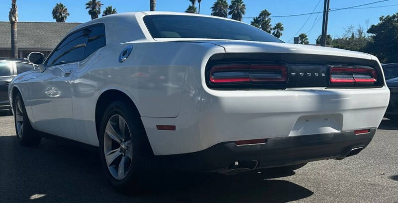 2016 Dodge Challenger SXT