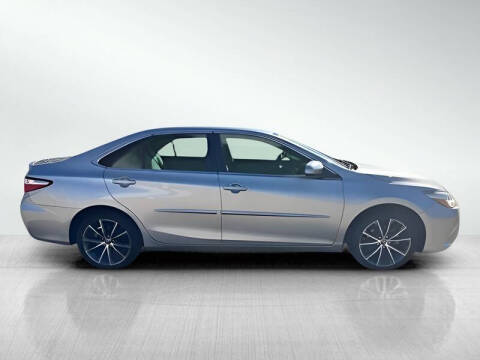 2016 Toyota Camry XLE