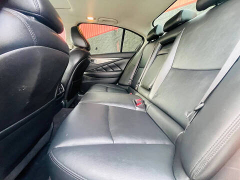 2015 Infiniti Q50 Premium