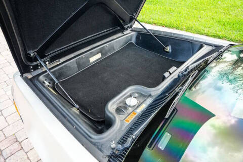 1981 DeLorean DMC-12