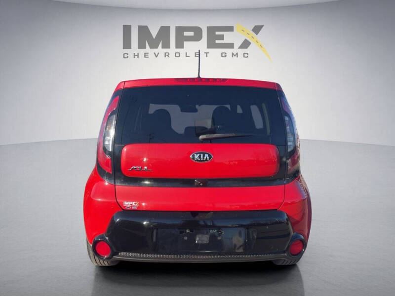 2016 Kia Soul +