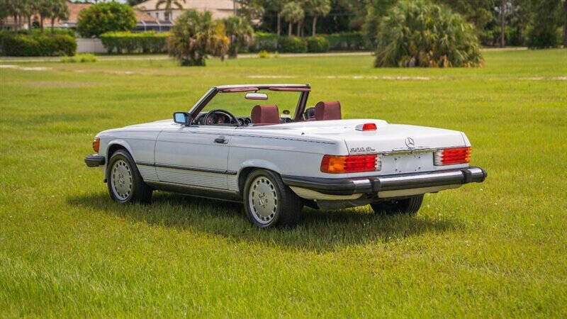 1987 Mercedes-Benz 560-Class 560 SL