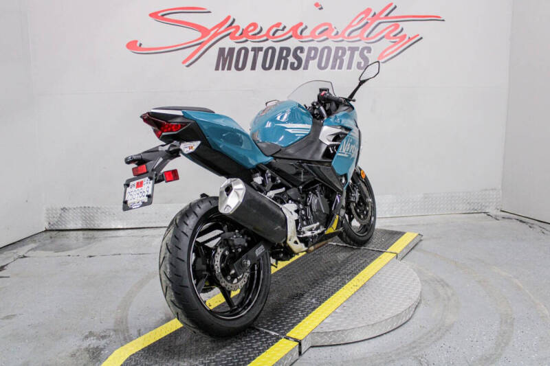 2021 Kawasaki Ninja 400 ABS
