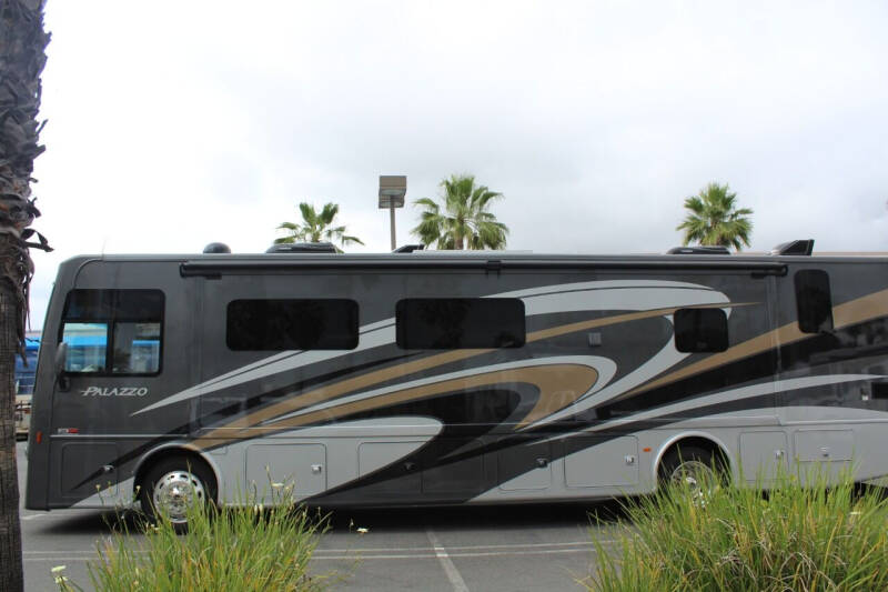 2018 Thor Motor Coach Palazzo 36.1
