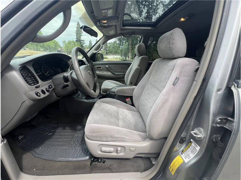 2006 Toyota Sequoia SR5