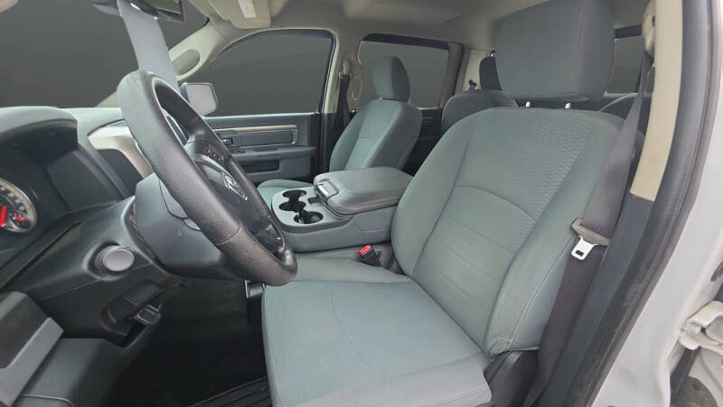 2017 RAM 1500 SLT