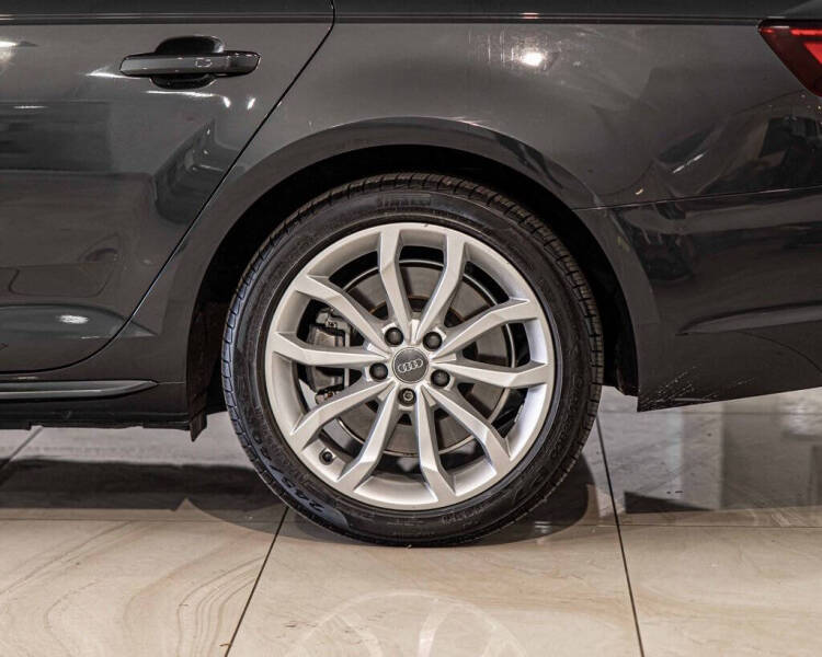 2019 Audi A4 quattro Premium Plus 45 TFSI