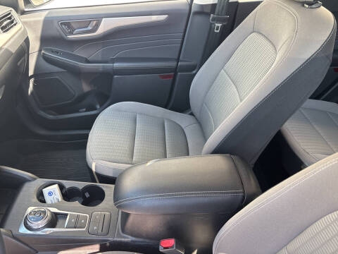2022 Ford Escape S