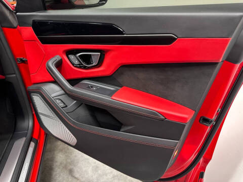 2022 Lamborghini Urus