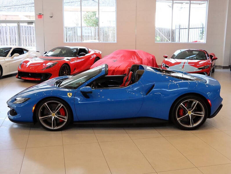 2024 Ferrari 296 GTS