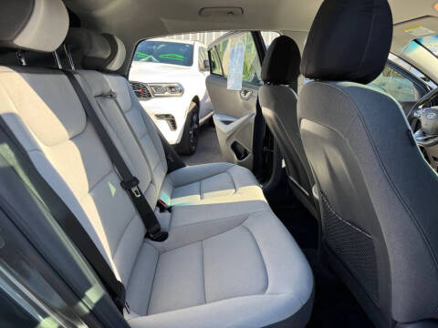 2022 Hyundai Ioniq Hybrid SE