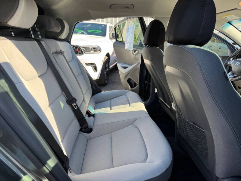 2022 Hyundai Ioniq Hybrid SE