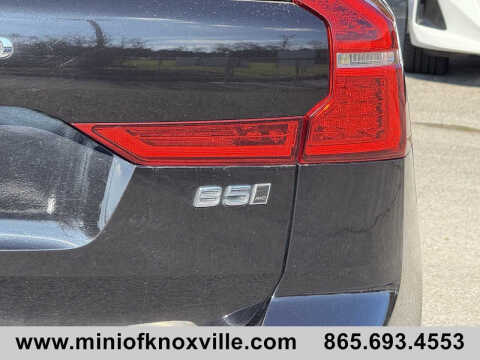 2024 Volvo XC60 B5 Plus Dark Theme