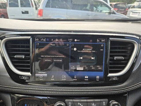2024 Chrysler Pacifica Touring