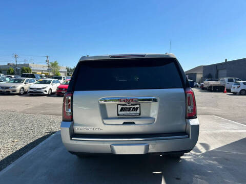 2017 GMC Yukon XL Denali