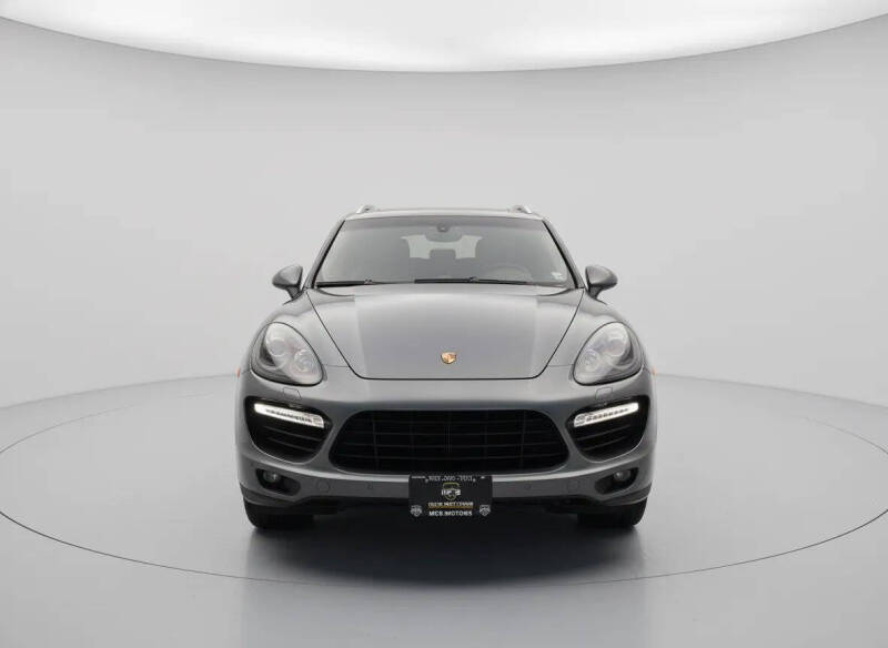 2014 Porsche Cayenne GTS