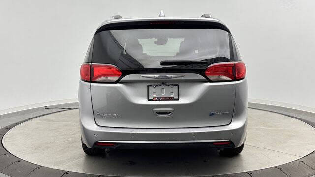 2018 Chrysler Pacifica Hybrid Limited