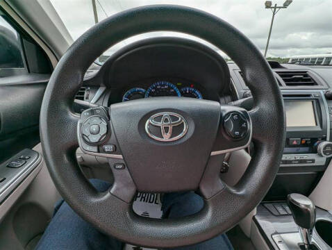 2014 Toyota Camry Hybrid LE