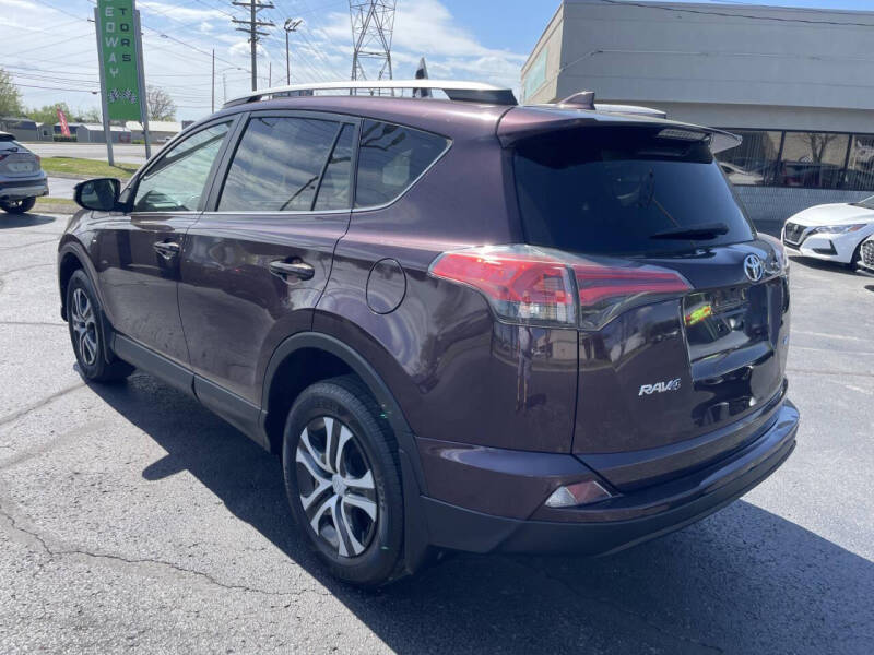 2017 Toyota RAV4 LE