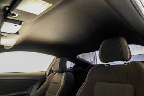 2017 Ford Mustang V6