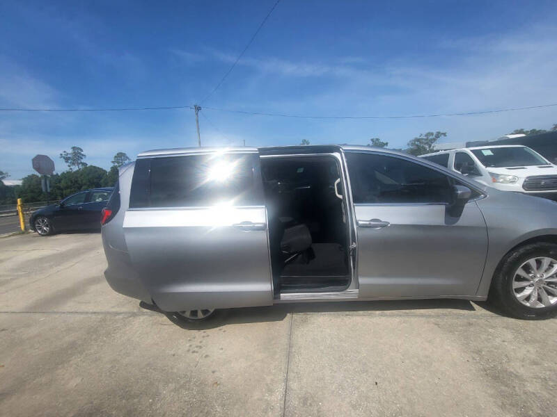 2017 Chrysler Pacifica Touring