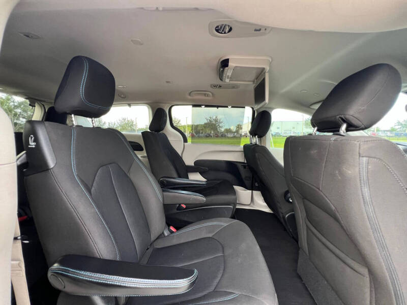 2021 Chrysler Pacifica Hybrid Touring