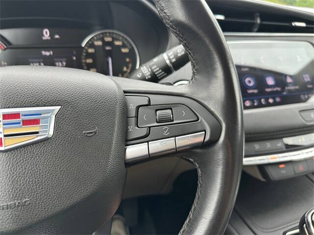 2022 Cadillac XT4 Luxury