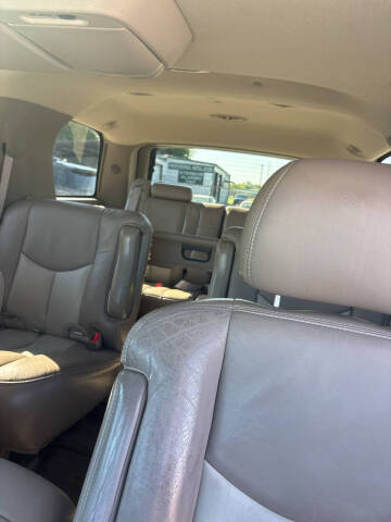 2004 GMC Yukon Denali