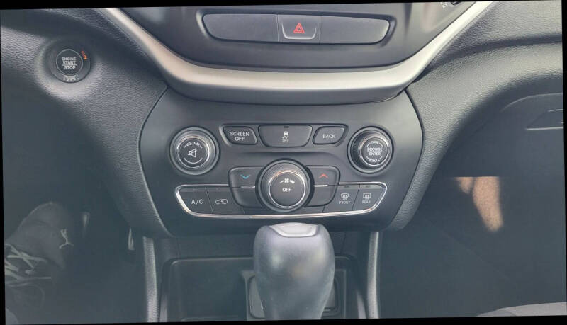 2018 Jeep Cherokee Latitude Plus