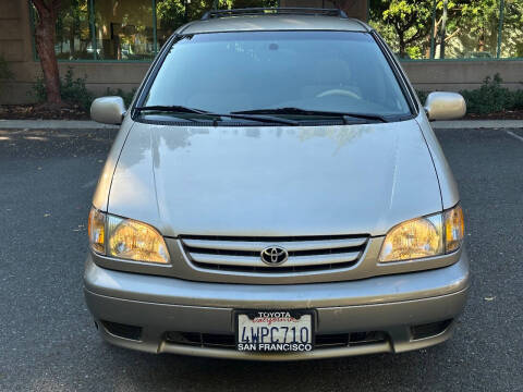 2002 Toyota Sienna LE