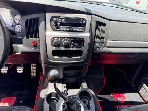 2004 Dodge Ram 1500 SRT-10